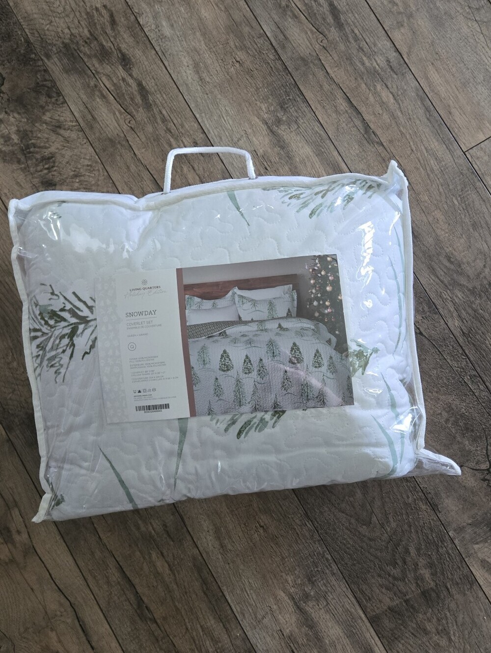 Living Quarters Holiday Edition Queen Snowday Coverlet Set